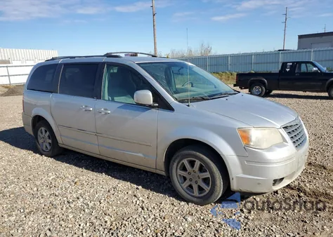 2010 Chrysler Town & Country Touring из США, поврежденный, VIN 2A4RR5D18AR440952